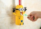 自动挤牙膏的创意小黄人