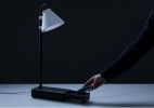 一台帮忙摆脱手机的创意台灯,放下手机才能点亮