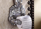 中世纪的骑士卫生纸架
