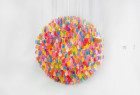 3000块软糖打造的创意风铃糖果吊灯个性设计作品欣赏