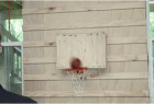 国外小伙发明了一个百发百中篮板，碰到板就能进篮