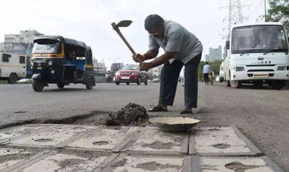 英国AA公司发明了一种道路修补液，简直是修路神器