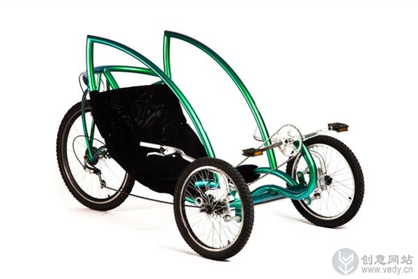 蚱蜢仿生设计的创意三轮车