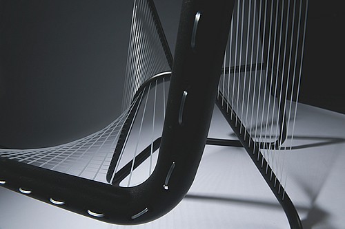 Clara Schweers设计的极简双人座椅Saitens