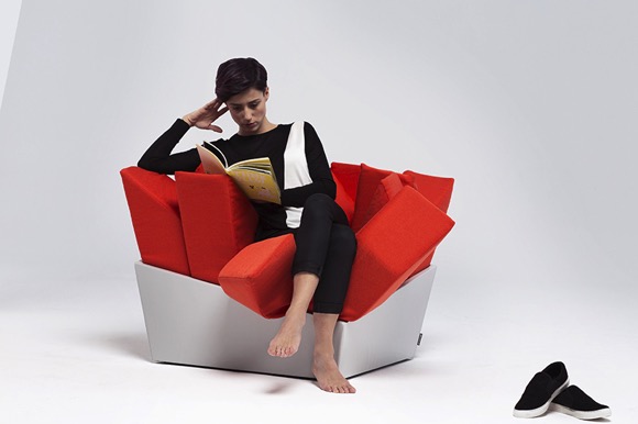 “坚硬”的草丛座椅Manet创意设计