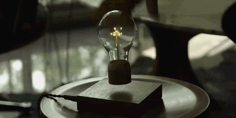 灯泡界的黑科技，无电供应的磁悬浮灯泡