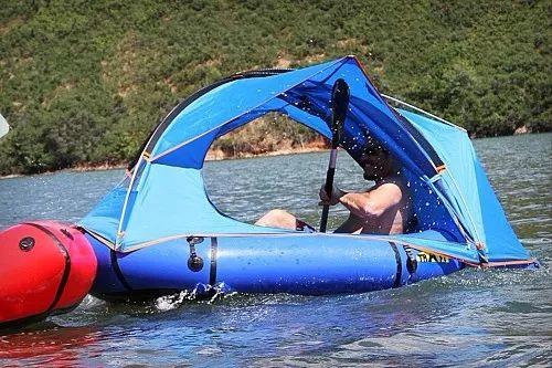 Evan Glassman设计的可以在水中行走的多功能帐篷