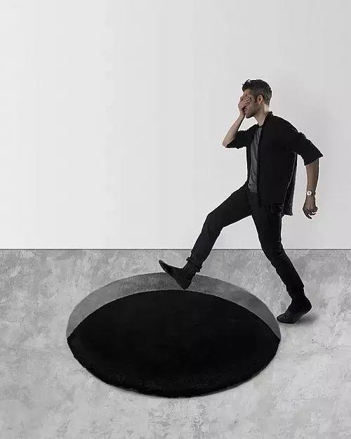 设计师 Scott Jarvie的视错觉地毯系列Void Rug