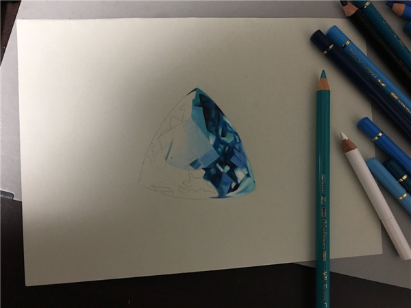 15岁日本天才绘画师 用铅笔画出超逼真宝石