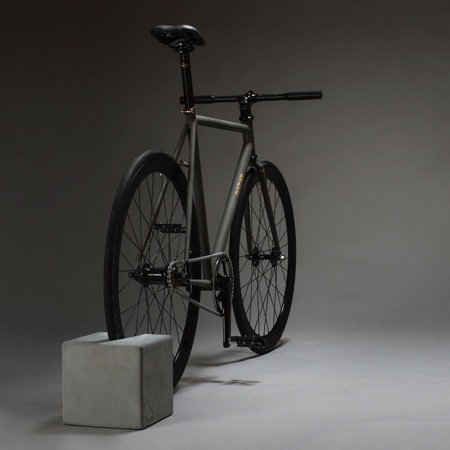 水泥块自行车撑（Bikeblock）