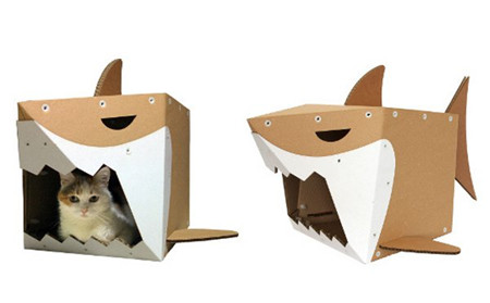可爱的纸板猫窝