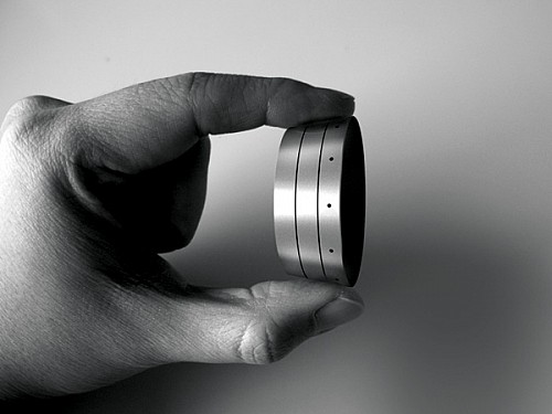 Eric Wang设计: 精确的LED时钟