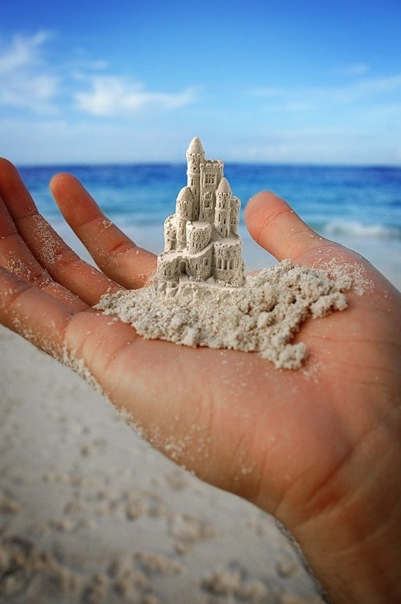 沙滩上的沙雕