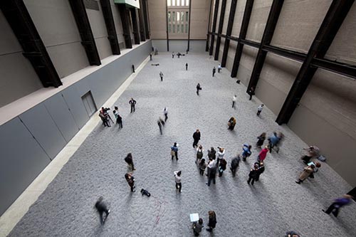 一亿颗陶瓷瓜子铺成的展厅地面