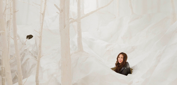 札幌艺术博物馆，以纸造林的装置艺术 “WALD AUS WALD”