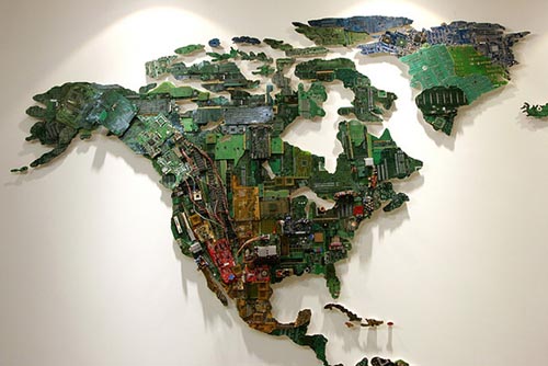 Susan Stockwell 回收电脑元件组成的世界地图