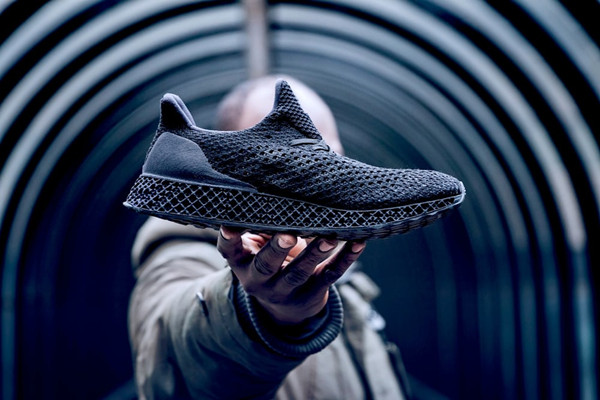 Adidas 3D打印跑鞋开售【视频】