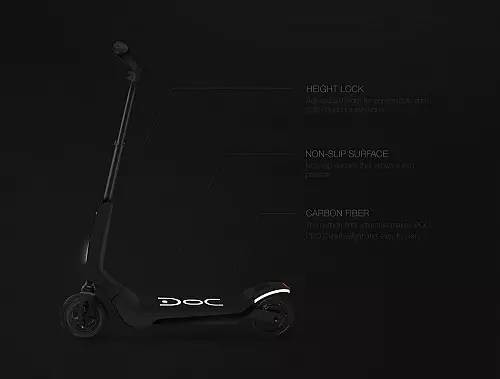 内置扬声器的智能滑板车Doc Pro 2