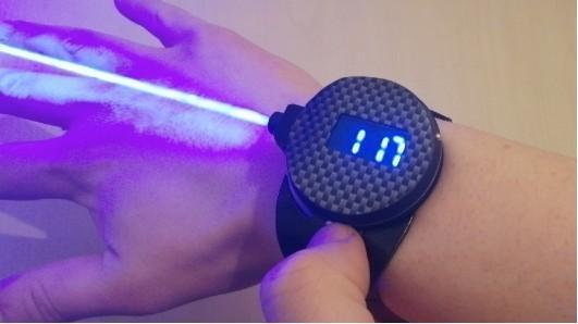 LaserWatch激光手表 强度可射穿薄胶板