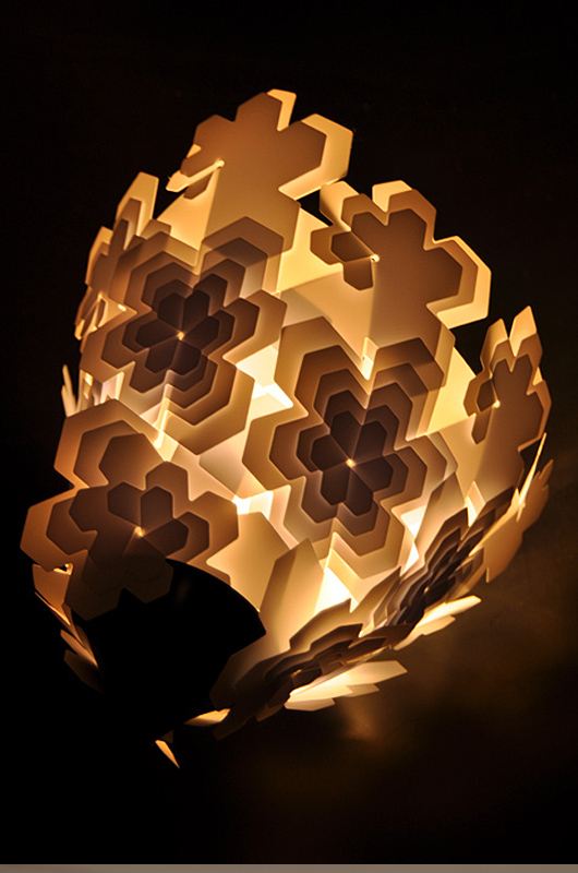 Pavel Eekra的创意花型灯具设计