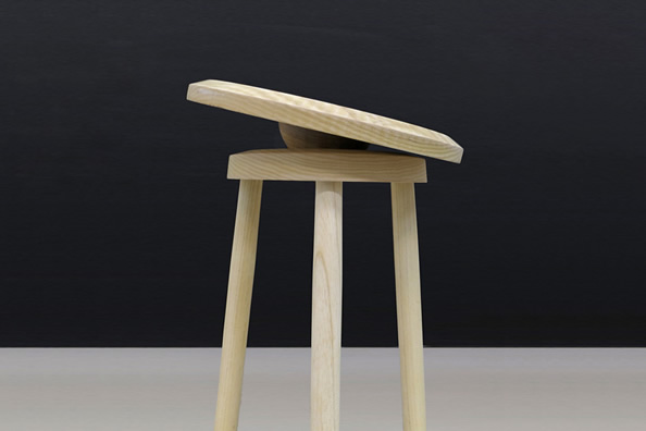 平衡凳子（Balance Stool）