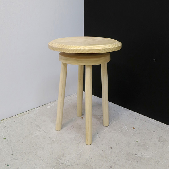 平衡凳子（Balance Stool）