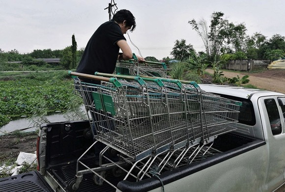 购物车改装的简便轮椅