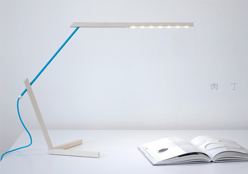 由柏林双人设计团体设计的MANTIS简单灯具创意设计