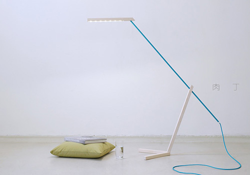 由柏林双人设计团体设计的MANTIS简单灯具创意设计