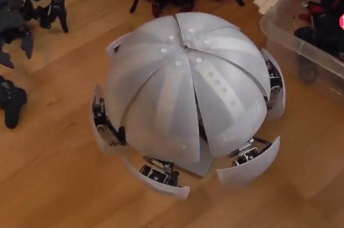 MorpHex能滚能爬的六足球型机器人