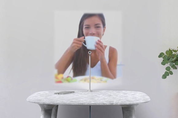 可虚拟聊天的餐桌