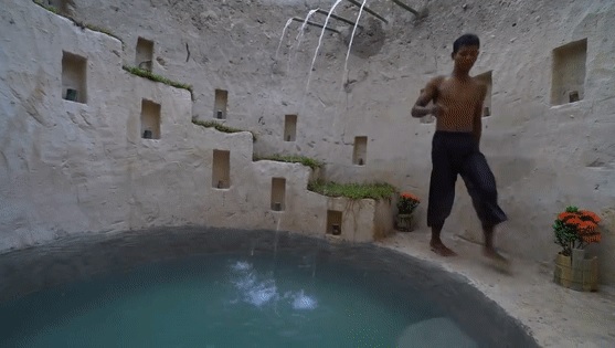 越南小伙用双手挖了一座豪宅出来