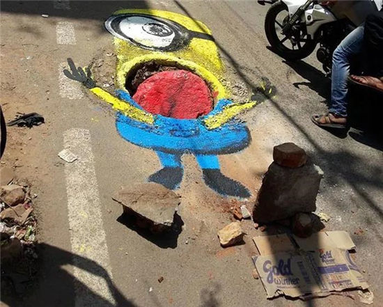 印度艺术家的街头艺术，创作真相令人唏嘘