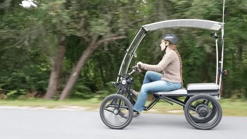 太阳能驱动的电动踏板车，还能折叠！